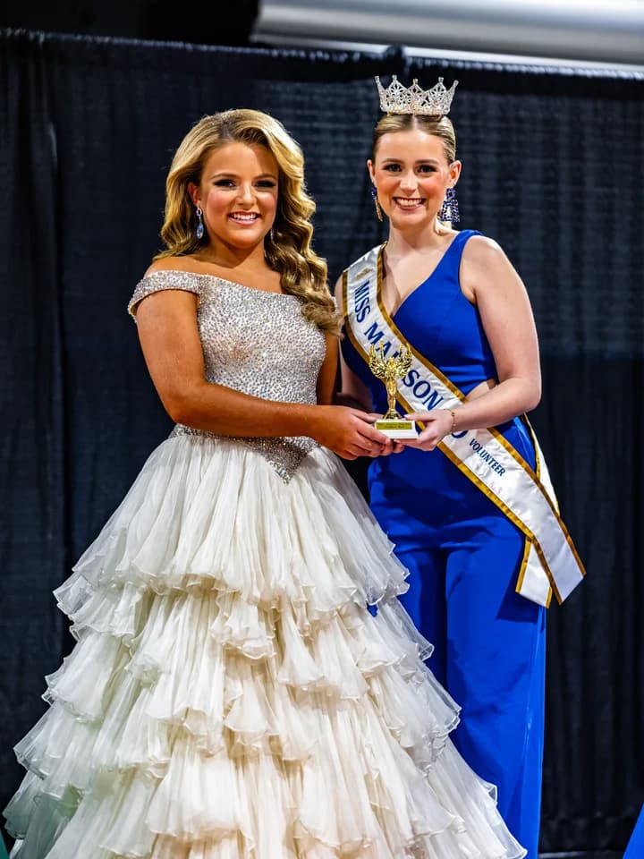 Crowning moment at the West Tennessee State Fair pageant